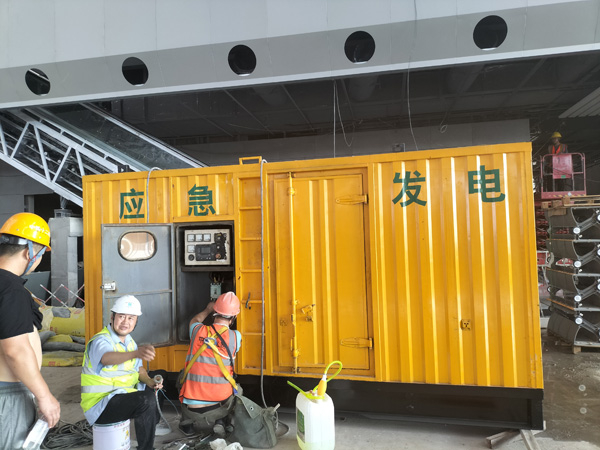 甘南怎样判断空气滤清器是否需要更换？